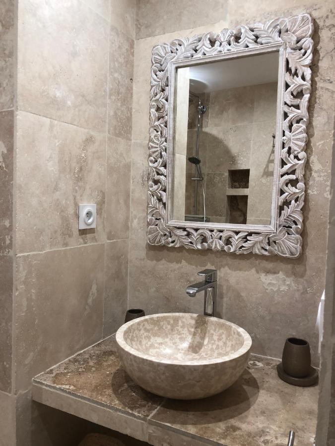 Les Mazets De La Cascade Apartment Salernes Bagian luar foto