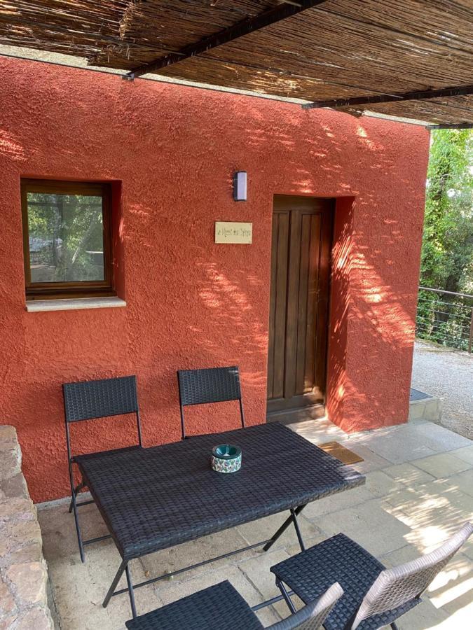 Les Mazets De La Cascade Apartment Salernes Bagian luar foto