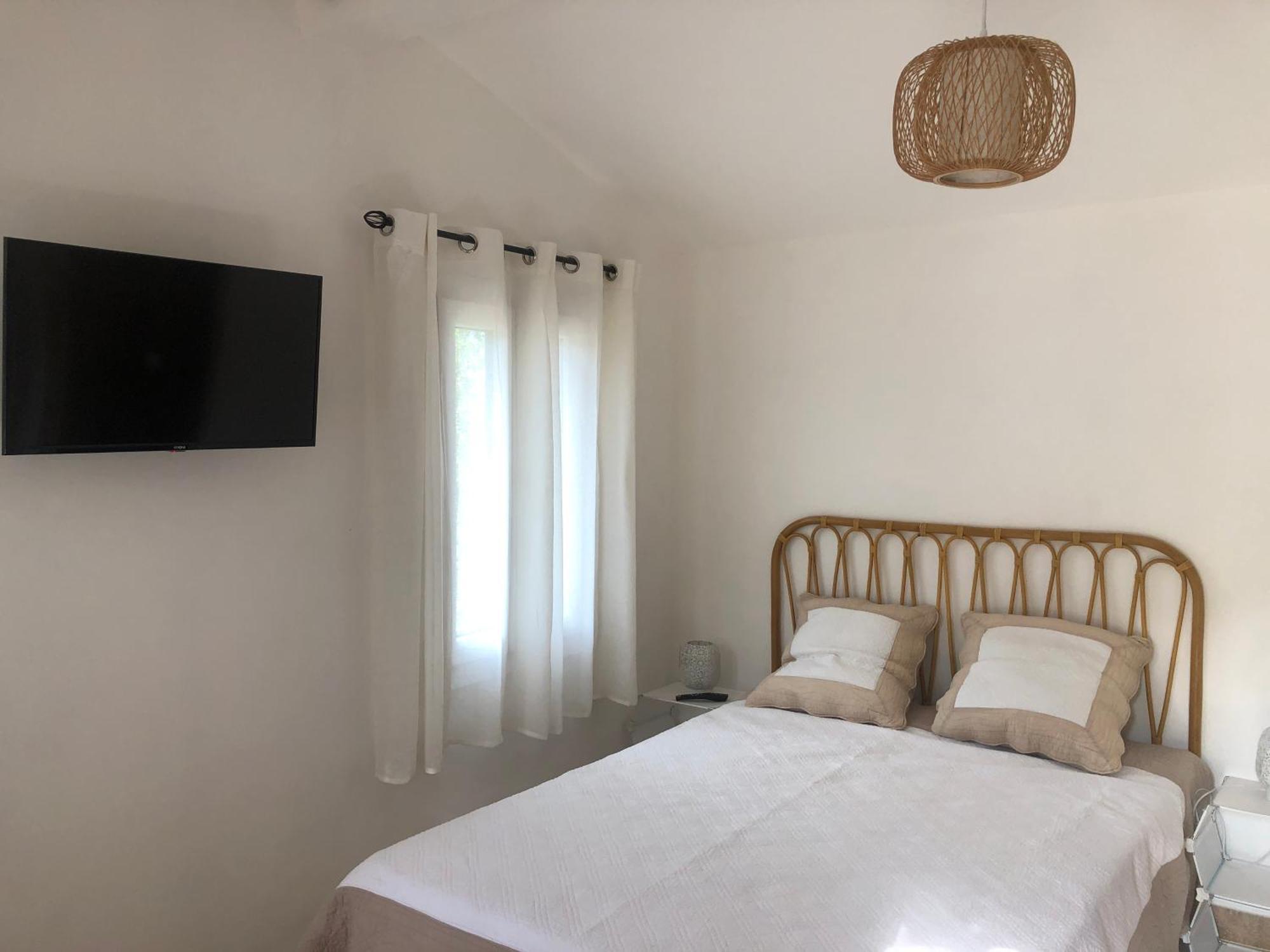 Les Mazets De La Cascade Apartment Salernes Bagian luar foto